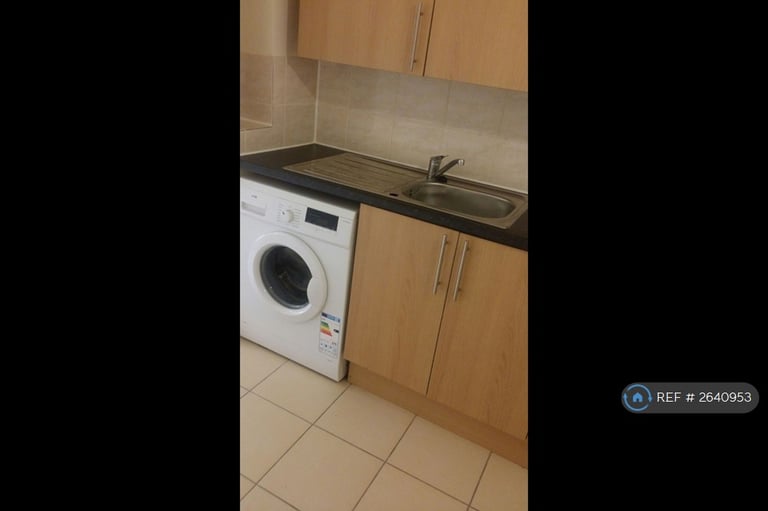 Studio flat in Mitcham Road, Croydon, CR0 (#2640953)