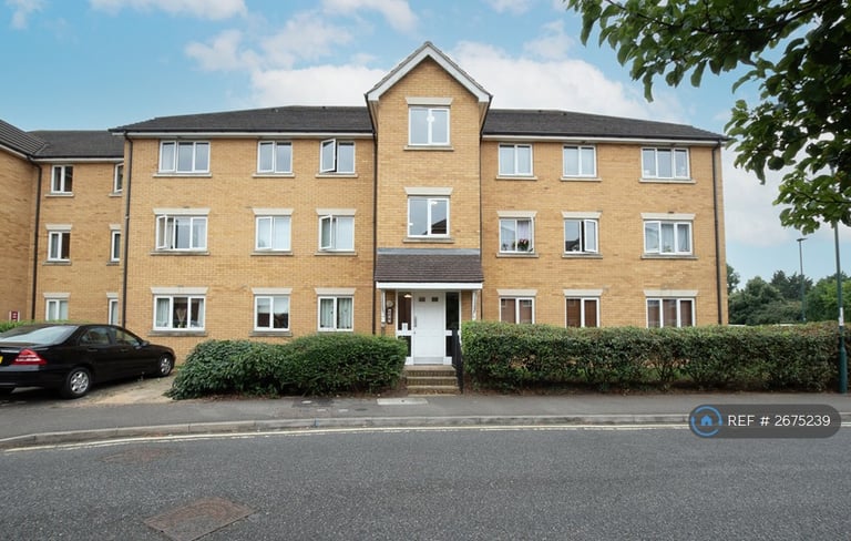 2 bedroom flat in Fellowes Road, Peterborough, PE2 (2 bed) (#2675239)