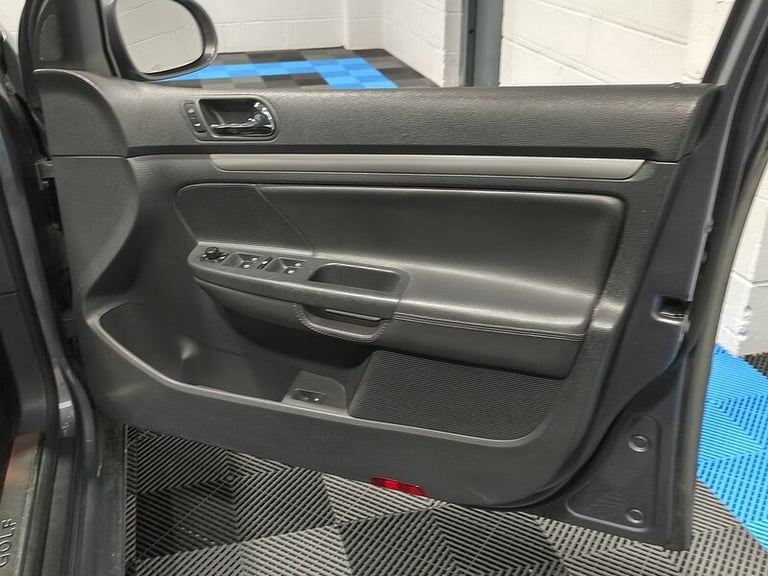 2005 Volkswagen Golf TDI GT Hatchback Diesel Manual
