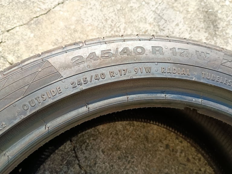245 40 17" Continental Tyre For Alloys Wheels Rims