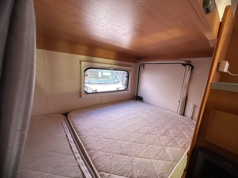 CI Carioca 656 6 berth family sized motorhome  DIESEL MANUAL 2009/58
