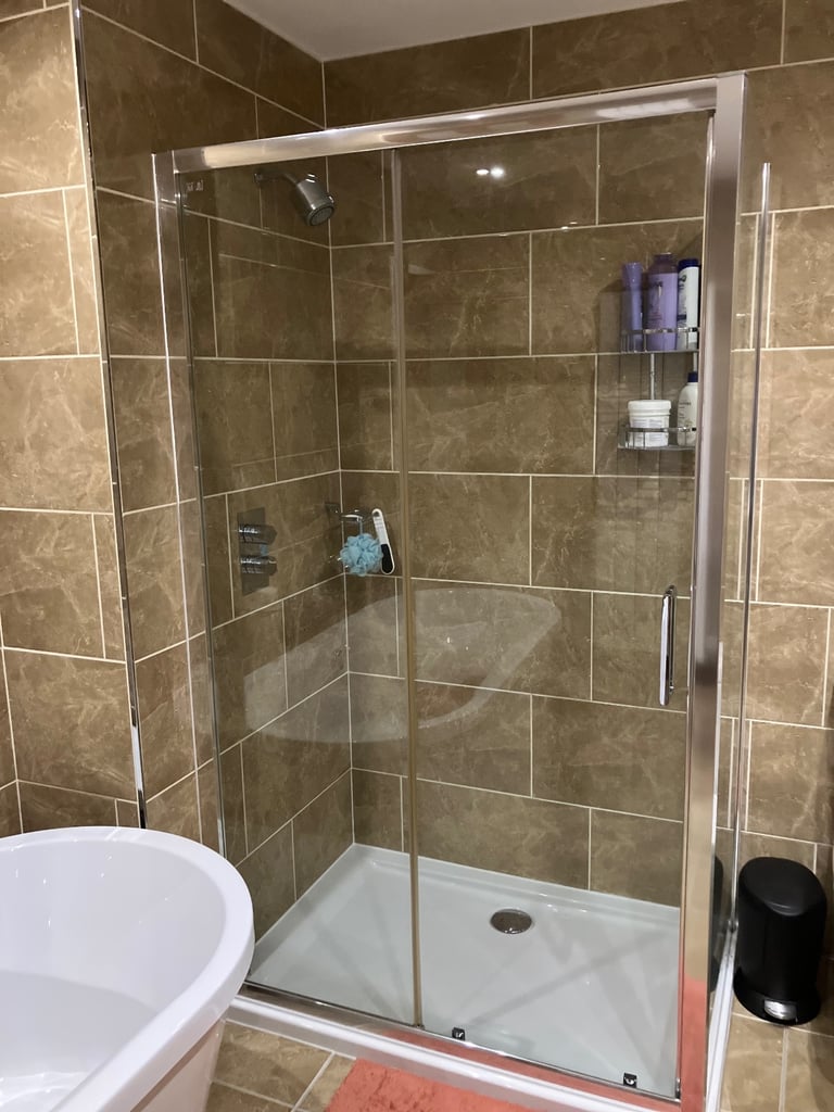 Shower enclosure 