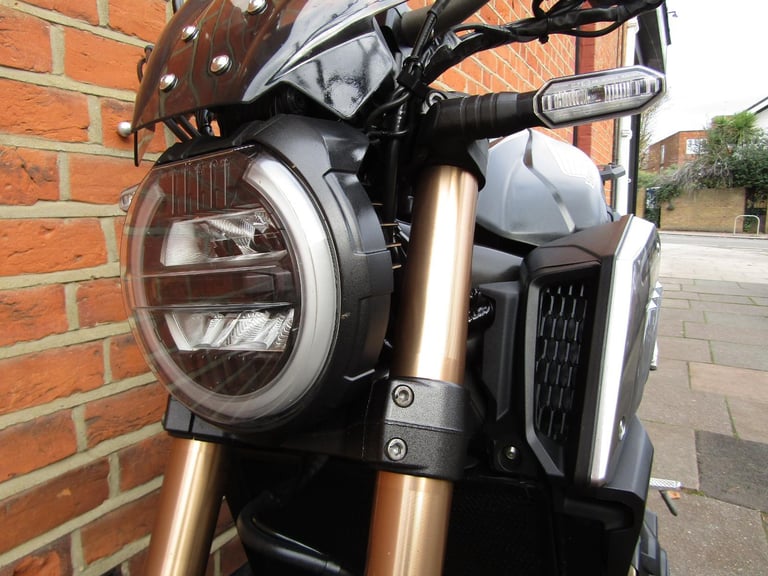 HONDA CB 650 R FANTASTIC CONDITION , FULL HONDA HISTORY, GB RACING COVERS, 2021
