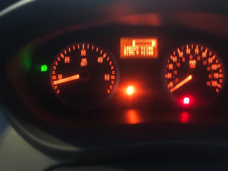 Vauxhall vivaro 2011