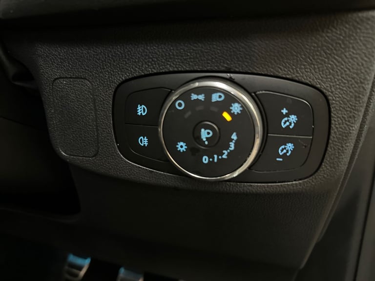 2022 Ford Focus 1.0 EcoBoost Hybrid mHEV 155 ST-Line Vignale 5dr HATCHBACK PETROL Manual