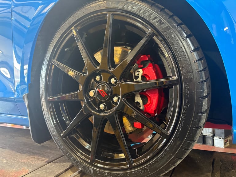 2021 Ford Focus 2.3T EcoBoost ST EDITION. 1 OWNER  ONLY 7 000 MILES  FULL FORD