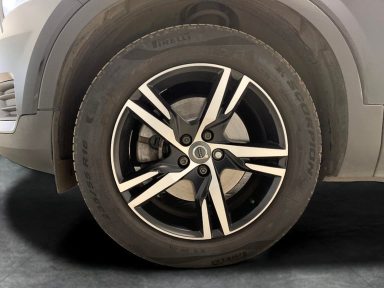 2022 Volvo XC40 2.0 B4 MHEV R-Design SUV 5dr Petrol Hybrid Auto Euro 6 (s/s) (197 ps) - AUT Suv H...
