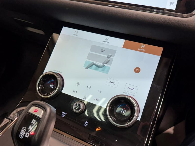 2022 Land Rover Range Rover Evoque 2.0 D200 MHEV R-Dynamic SE SUV 5dr Diesel Auto 4WD Euro 6 (s/s...