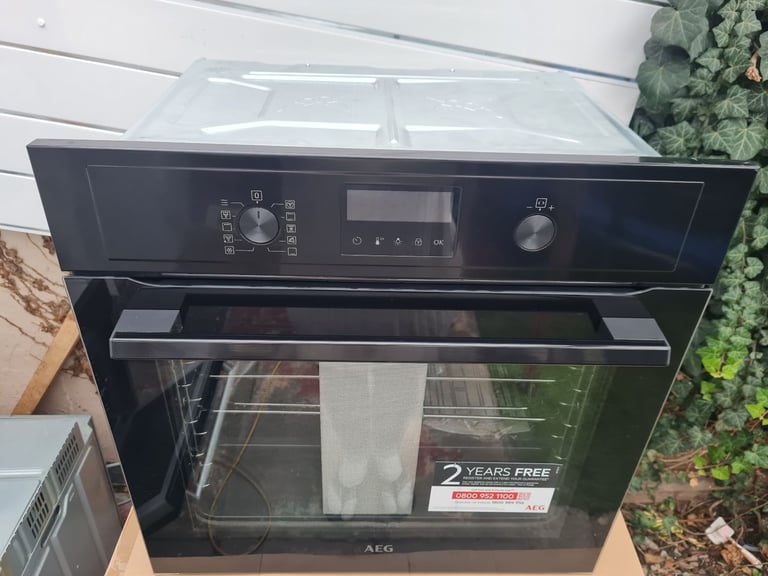 AEG SurroundCook single electric oven built-in black multifunction pyrolytic 