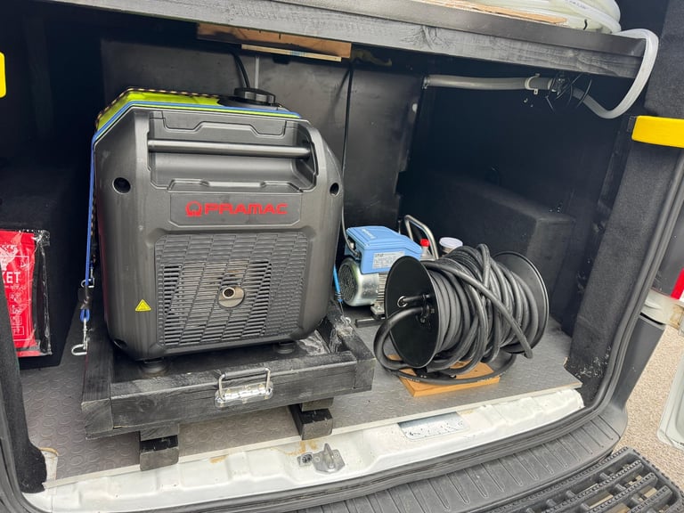 Mobile detailing Van Ford, TRANSIT CUSTOM, Panel Van, 2016, Manual, 1996 (cc)