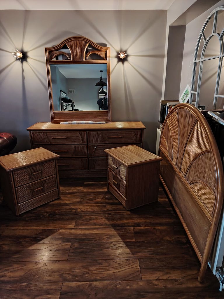 1970s Italian bedroom furniture set