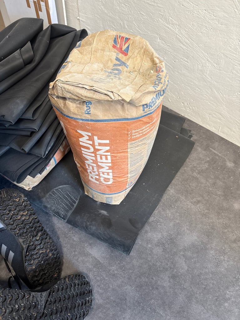 image for Cement and ballest