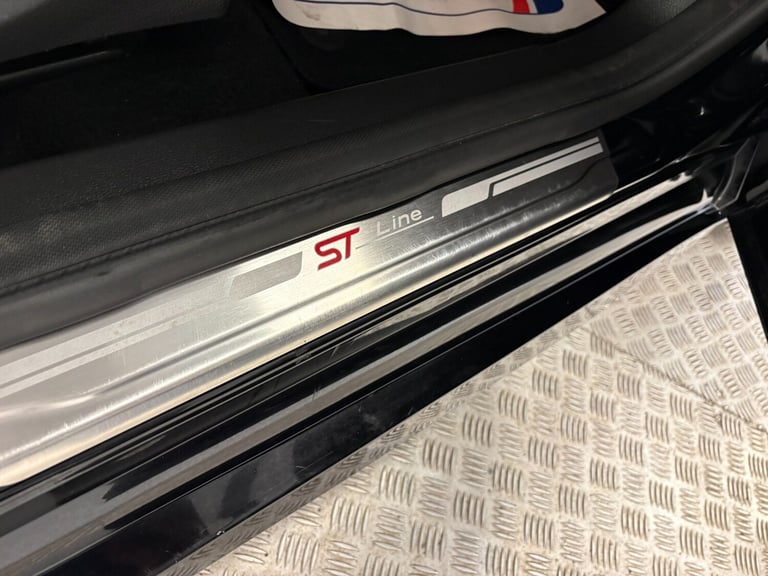 2018 Ford Focus 1.0 EcoBoost 140 ST-Line Navigation 5dr HATCHBACK PETROL Manual