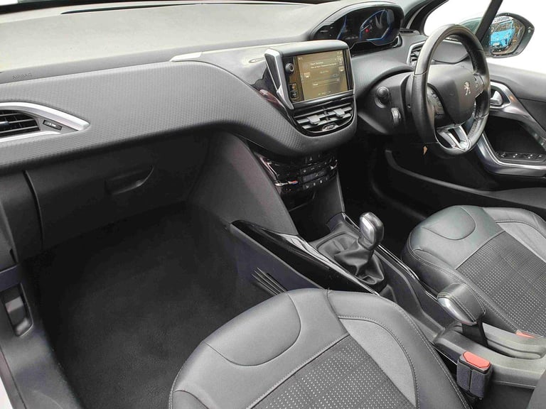 2015 Peugeot 2008 1.2 PureTech Allure 5dr Estate Petrol Manual