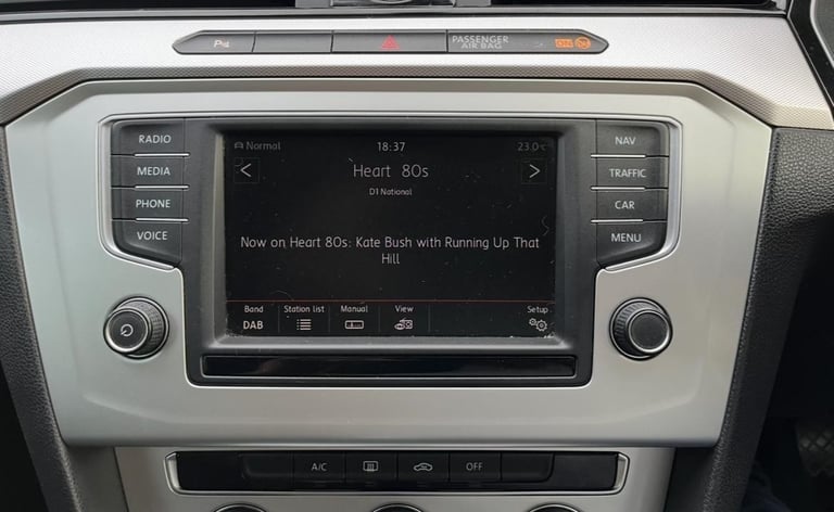 2015 VOLKSWAGEN PASSAT 2.0 TDi SE BUSINESS BLUEMOTION LONG MOT JUST SERVICED!