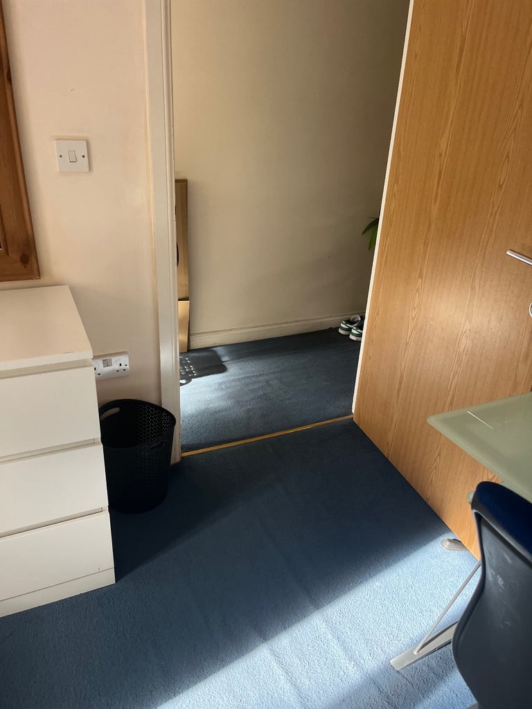 Room available to rent ~ Female only occupants