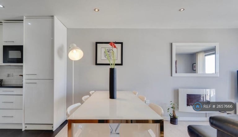 2 bedroom flat in Hall Street, Birmingham, B18 (2 bed) (#2657666)