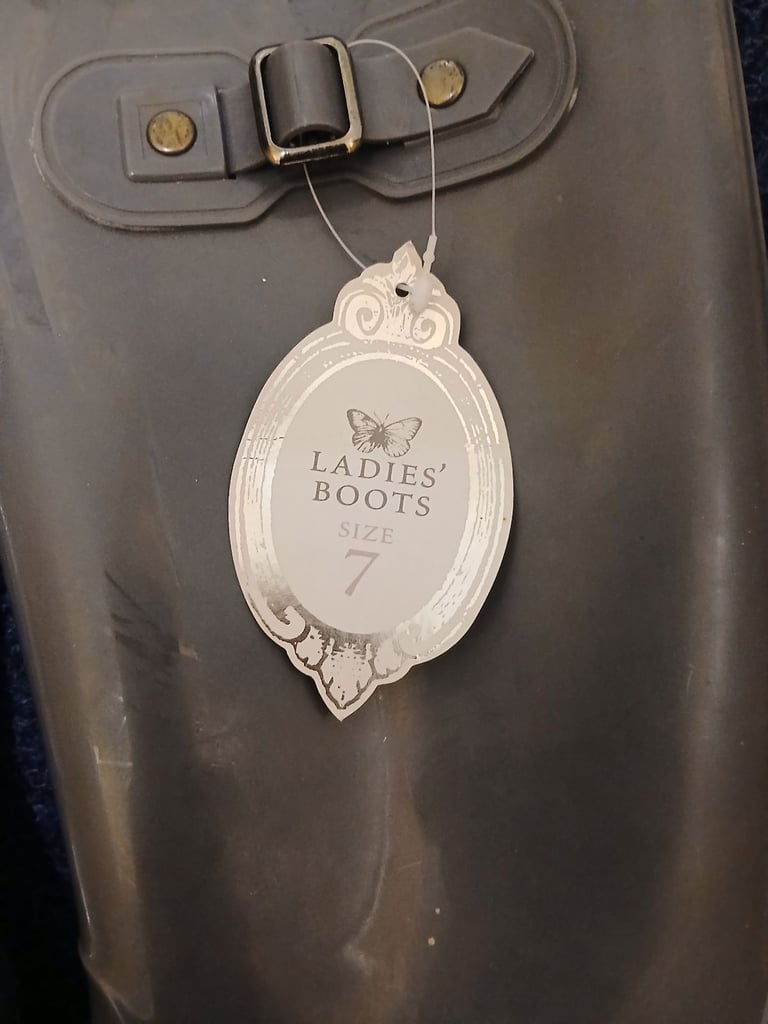 image for LADIES GREY KNEE LENGTH WELLINGTON BOOTS SIZE 7