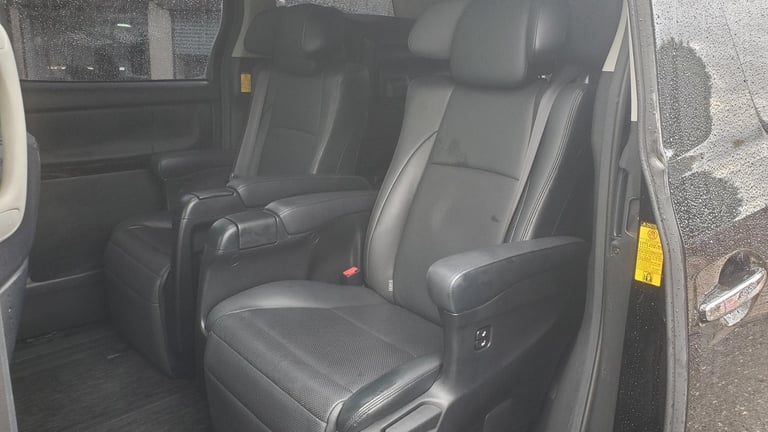 Toyota vellfire 2.4 g edition sunroofs leather only 51k miles japanese import 