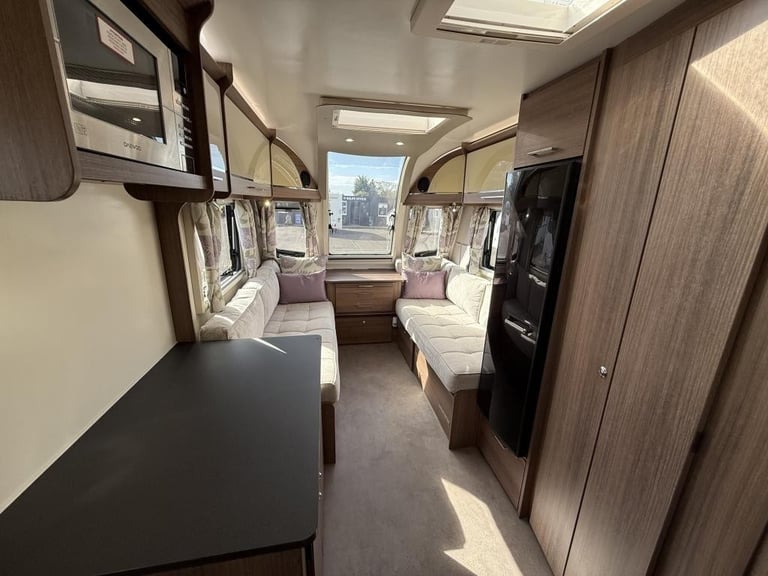 2018 BAILEY UNICORN SEVILLE 2 BERTH TOURING CARAVAN