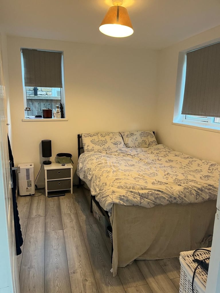 NEW STUDIO FLAT WITH GARDEN FOR RENT IN E17 LOCATED 5 MINS WALK TO STATION