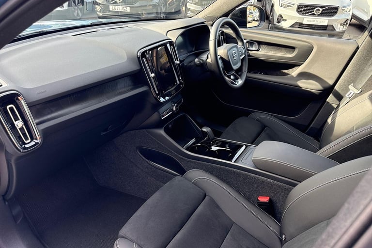 2025 Volvo EX40 185kW Extended Range Plus 78kWh 5dr Auto ESTATE ELECTRIC Automatic