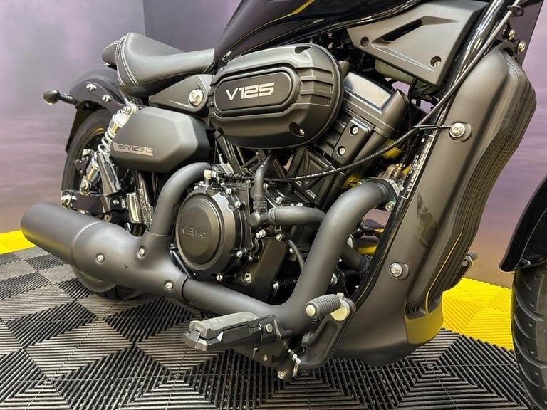 Keeway RK V125C 125cc V-Twin Learner Legal Custom Cruiser
