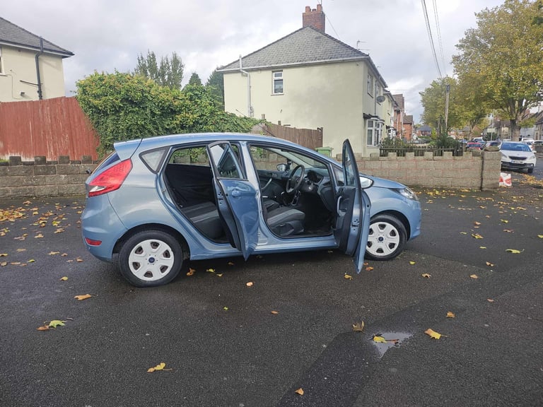  I sell ford fiesta 1.6 diesel Ford, FIESTA, Hatchback, 2010, Manual, 1560 (cc), 5 doors
