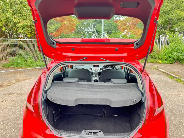 ( 2011 - DIESEL) FORD FIESTA TDCI 1.4*£20 TAX*MOT-1 YEAR *like vauxhall astra corsa focus mazda 2