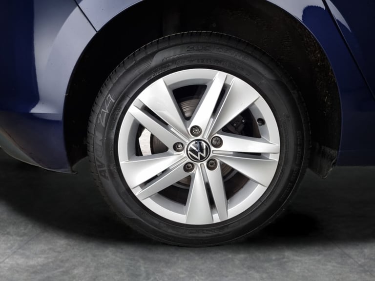 2021 Volkswagen Golf 1.5 TSI Life 5dr HATCHBACK PETROL Manual
