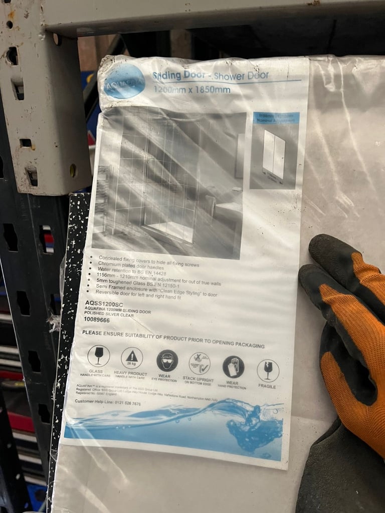 image for Sliding shower door 