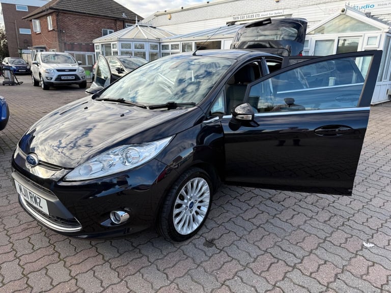2011 Ford Fiesta 1.4 Titanium 5dr HATCHBACK Petrol Automatic