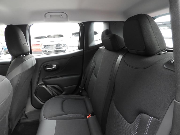 2025 Jeep Renegade Altitude 1.5 E-hybrid 130hp ESTATE Petrol/Electric Hybrid Automatic