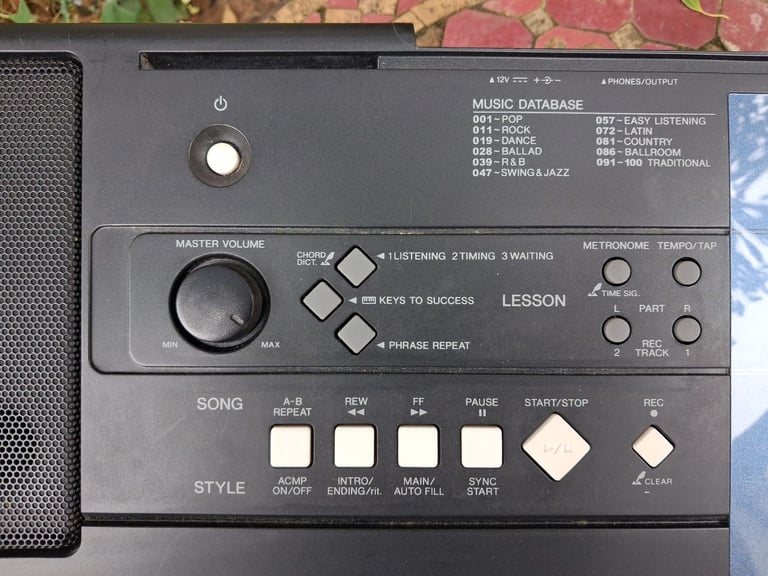 Yamaha PSR E333 Keyboard Workstation