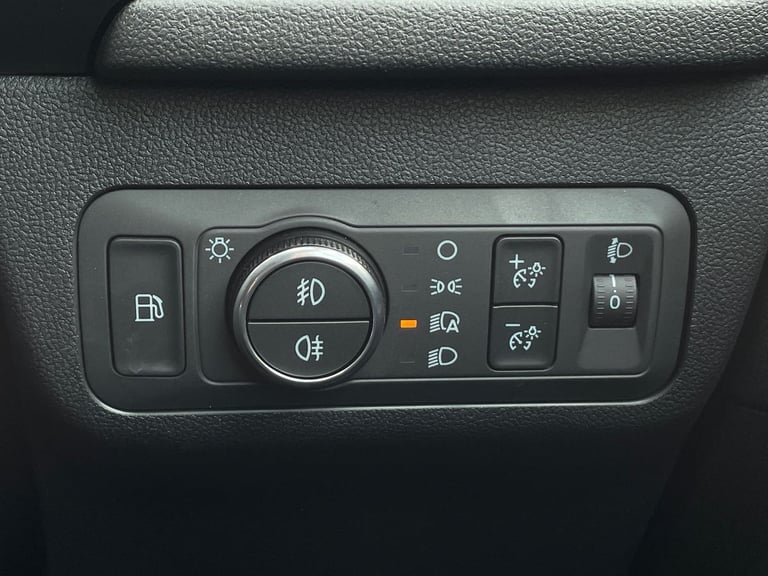  Ford Kuga 2.5 Duratec 14.4kwh Titanium Suv 5dr Petrol Plug In Hybrid CVT Euro