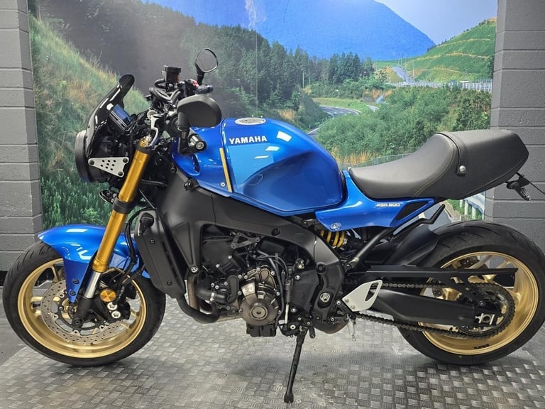 YAMAHA XSR 900