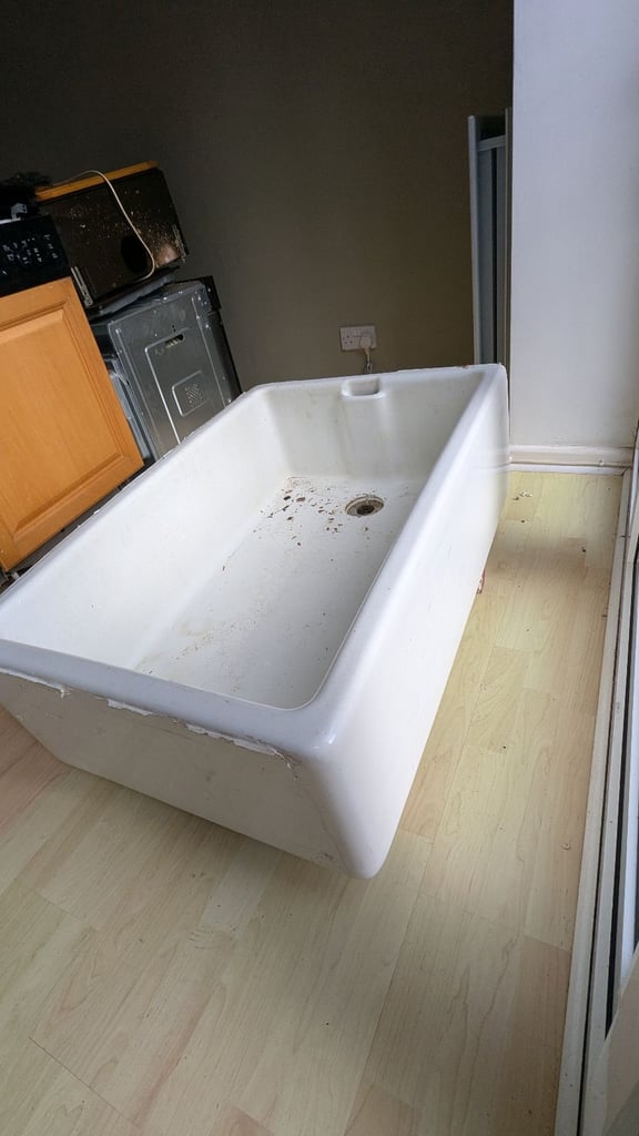 image for Large Ceramic Belfast / Butler Sink