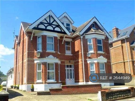 2 bedroom flat in Alum Grove Court, Bournemouth, BH4 (2 bed) (#2644949)