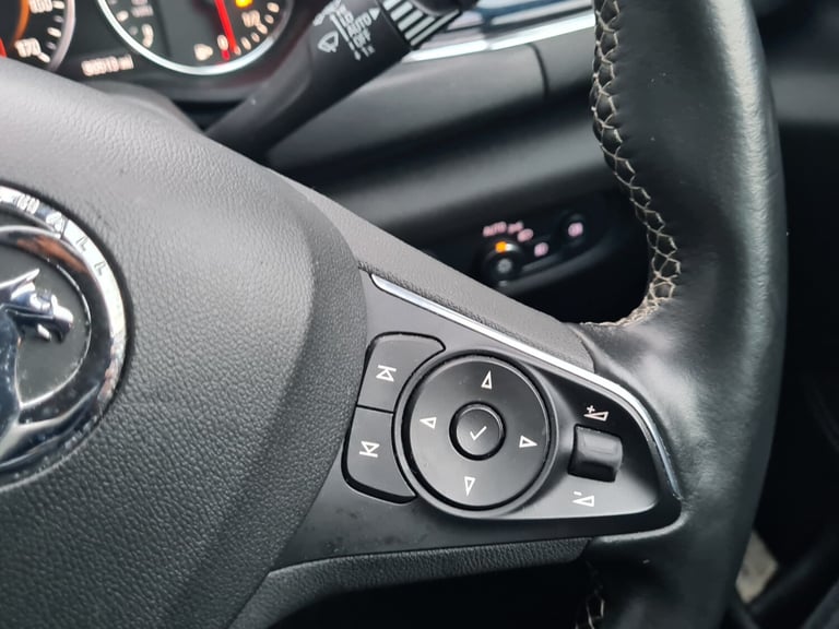 2017 Vauxhall Insignia 1.6 Turbo D ecoTec Elite Nav 5dr HATCHBACK Diesel Manual