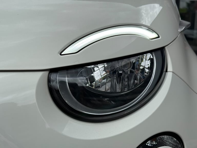 2024 Fiat 500 87kW Red 42kWh 3dr Auto Hatchback Electric Automatic