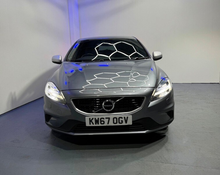 Volvo V40 D3 R-DESIGN PRO
