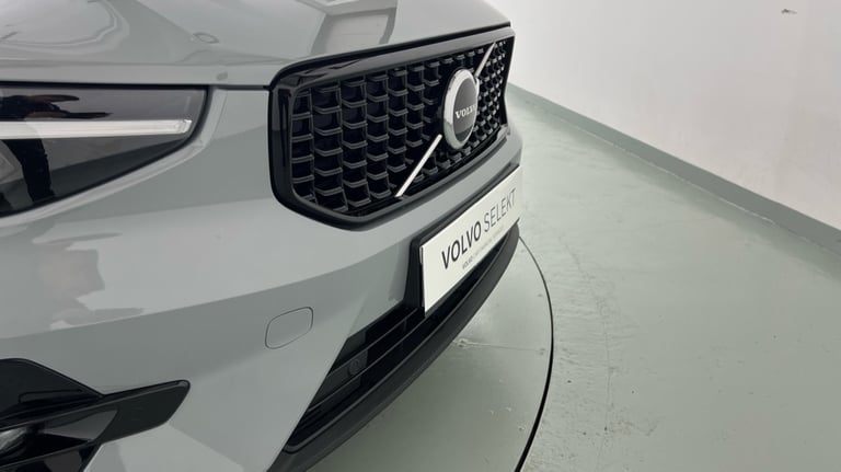 2024 Volvo XC40 Plus, B3 Mild hybrid, Petrol, Dark Estate Petrol Automatic