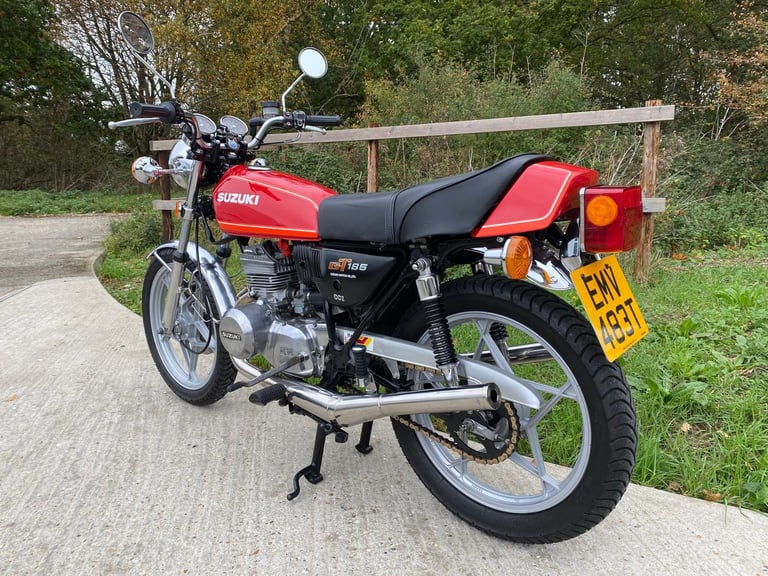 SUZUKI GT185, 1978, CRACKING EXAMPLE TWO STROKE, HIGGSPEED EXHAUSTS