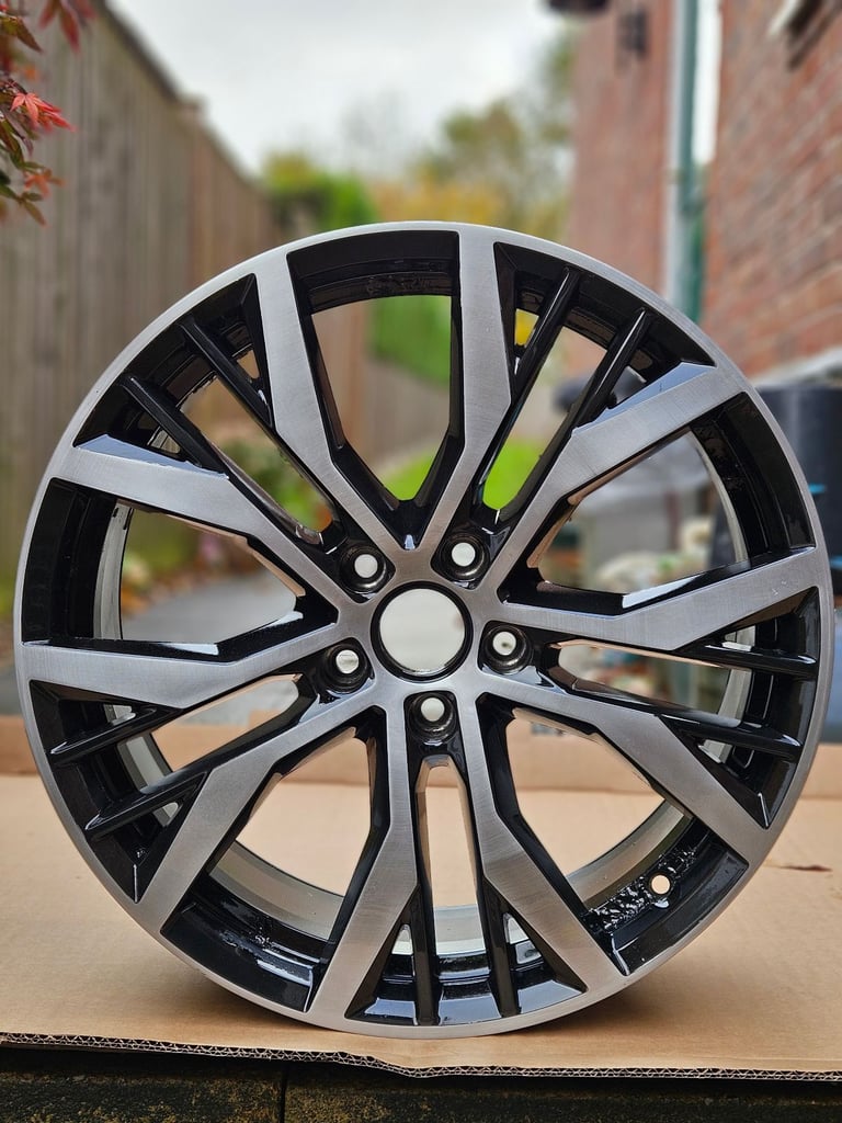 VW 19" Santiago Alloy