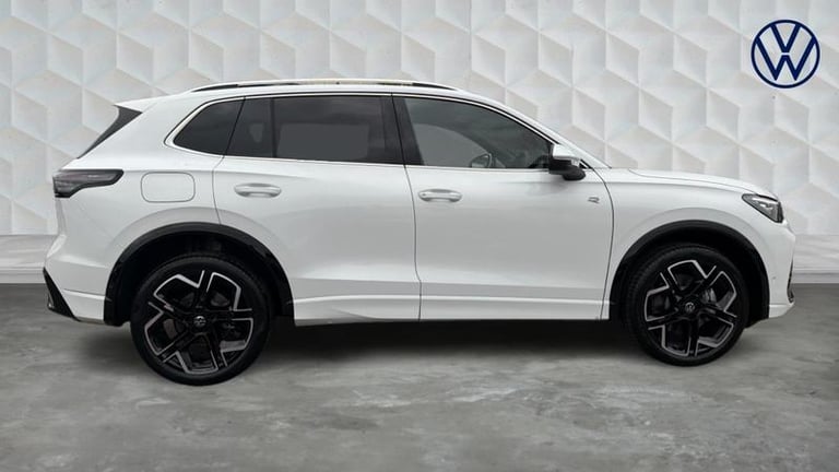 2025 Volkswagen Tiguan 1.5 TSI eHybrid R-Line 5dr DSG ESTATE PETROL/ELECTRIC Automatic