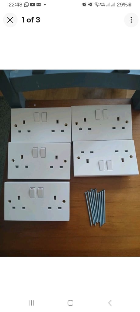 5x Electrical Power Sockets 