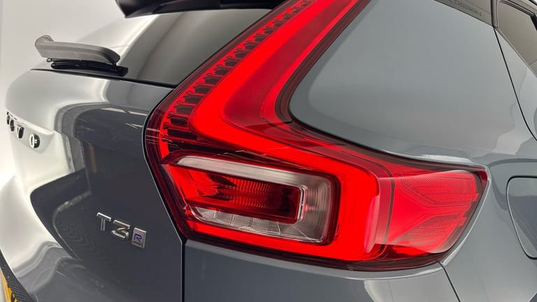 2020 Volvo XC40 T3 R-Design SUV Petrol Manual