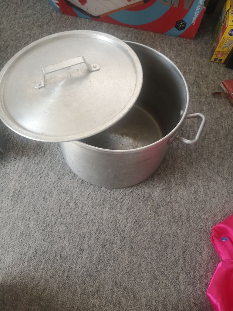 Large cooking pot in Bournemouth Dorset Gumtree