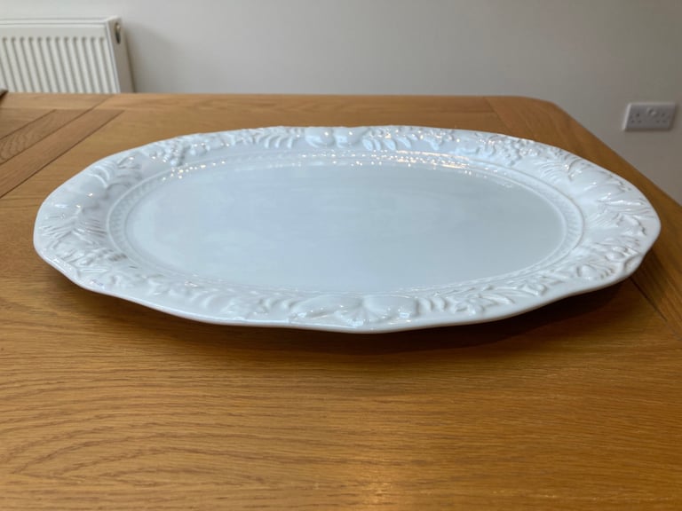image for Large serving dish ideal for Turkey