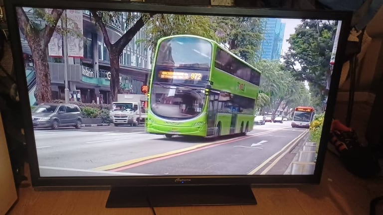 FREE DELIVERY excellent 40 LED full HDTV 1080p freeveiw channels inbuilt 